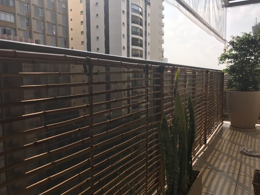 cercar com bambu o jardim