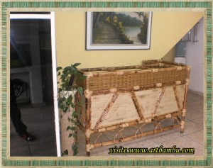 Aqui está o seu balcão de bambu para loja no melhor estilo. 3 Balcão de bambu para loja