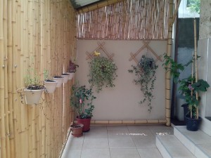 móveis feito de bambu na decoração