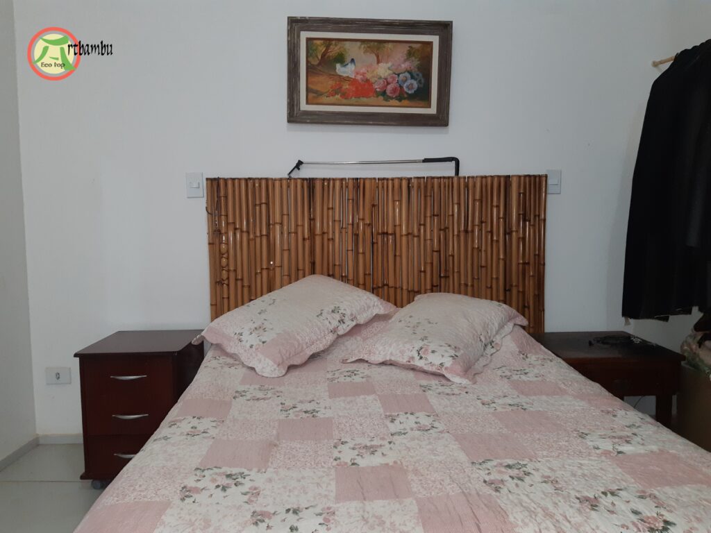 cabeceira de cama de bambu