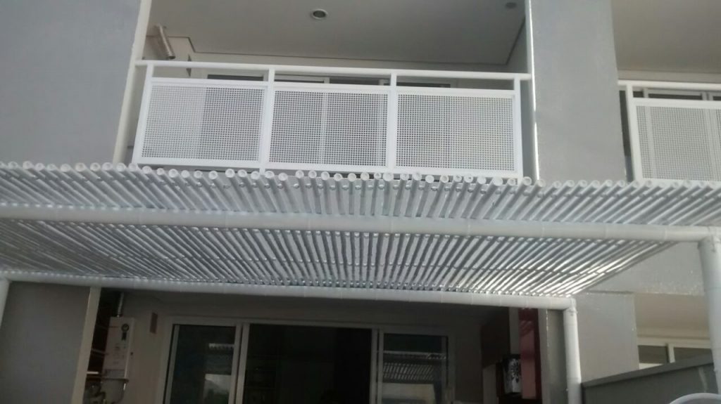 Pérgolas e coberturas de bambu