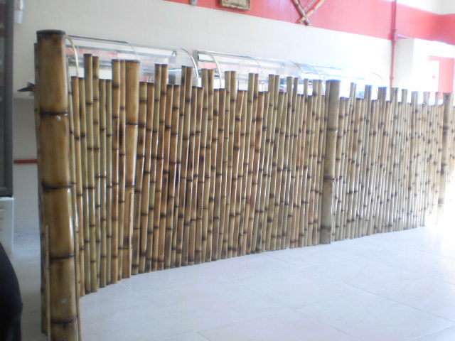 Cerca de bambu para decorar tem que ser resistente e bonita. 12 Cerca de bambu fracionada