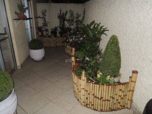 Cerca de bambu para decorar jardim, com painel de bambu tratado