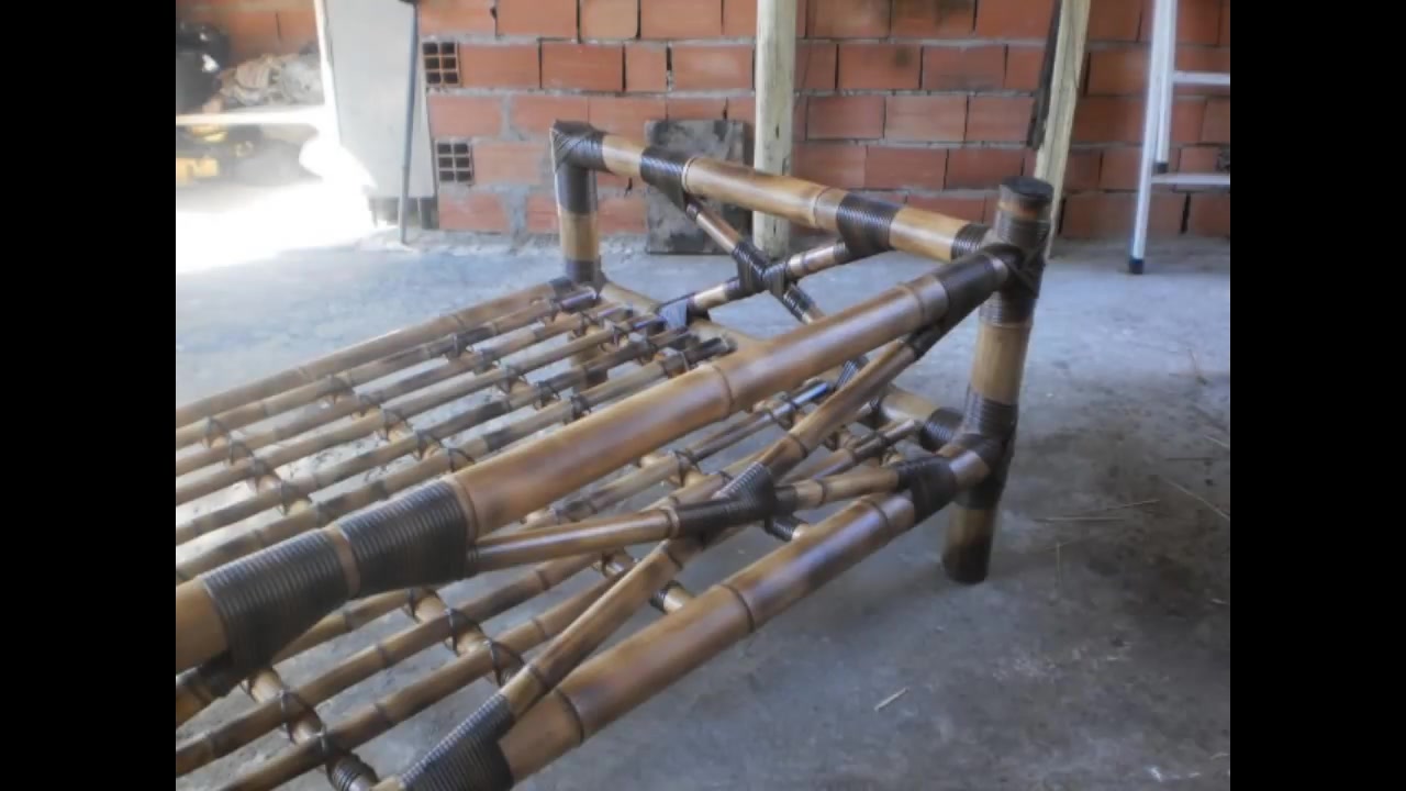Um sofa de bambu diferente dos outros 169