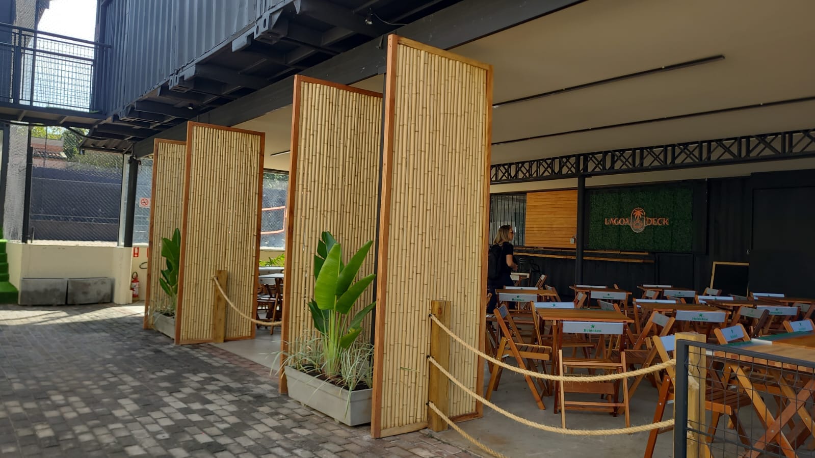 3 ideias de painel de bambu na decoração